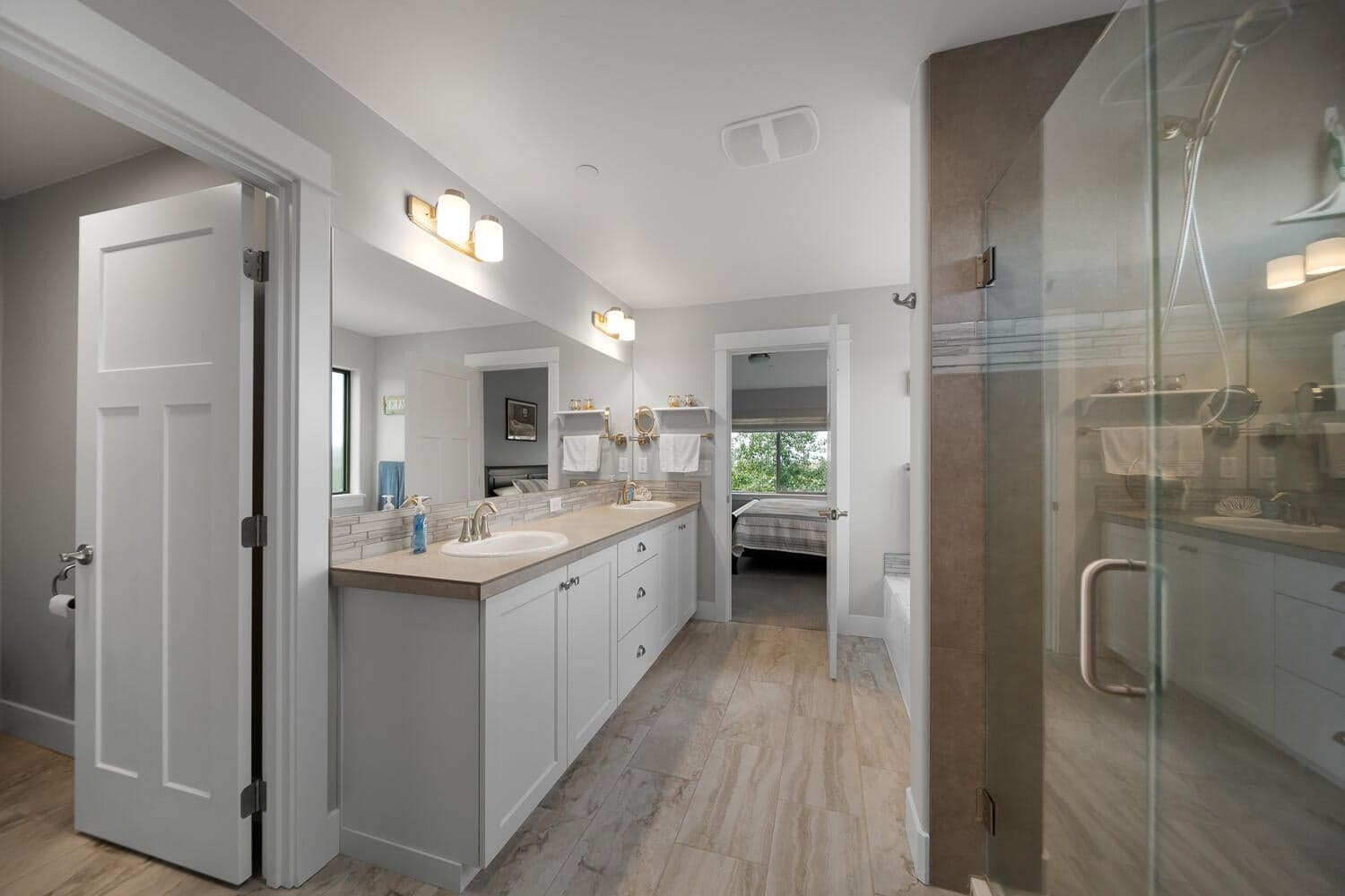 Photo of 4416 SE Laredo Road 29 of 40