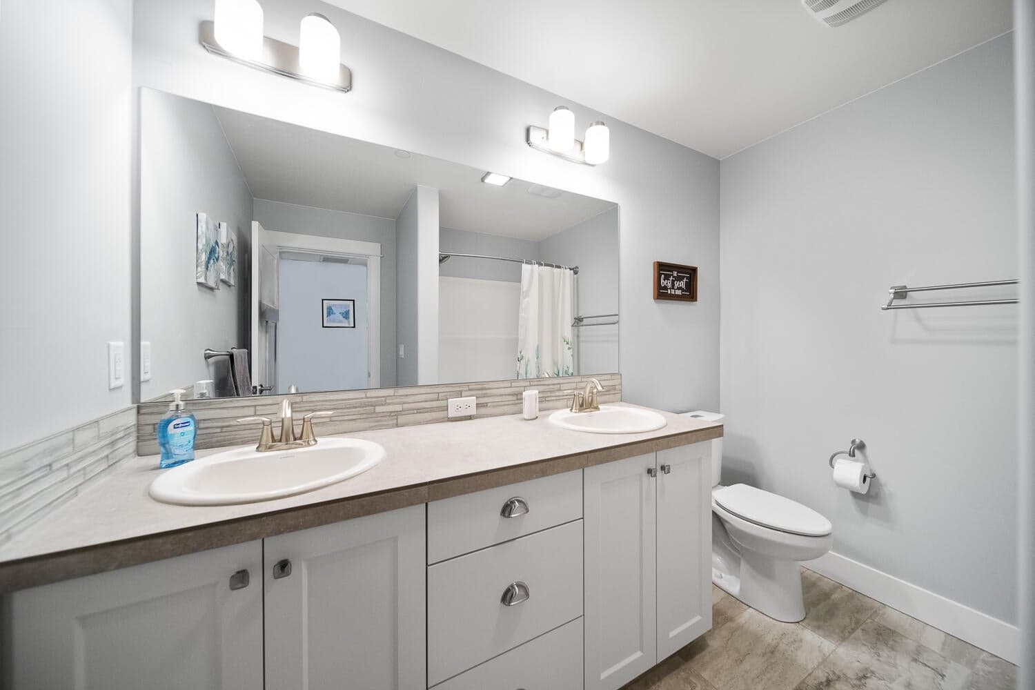 Photo of 4416 SE Laredo Road 31 of 40