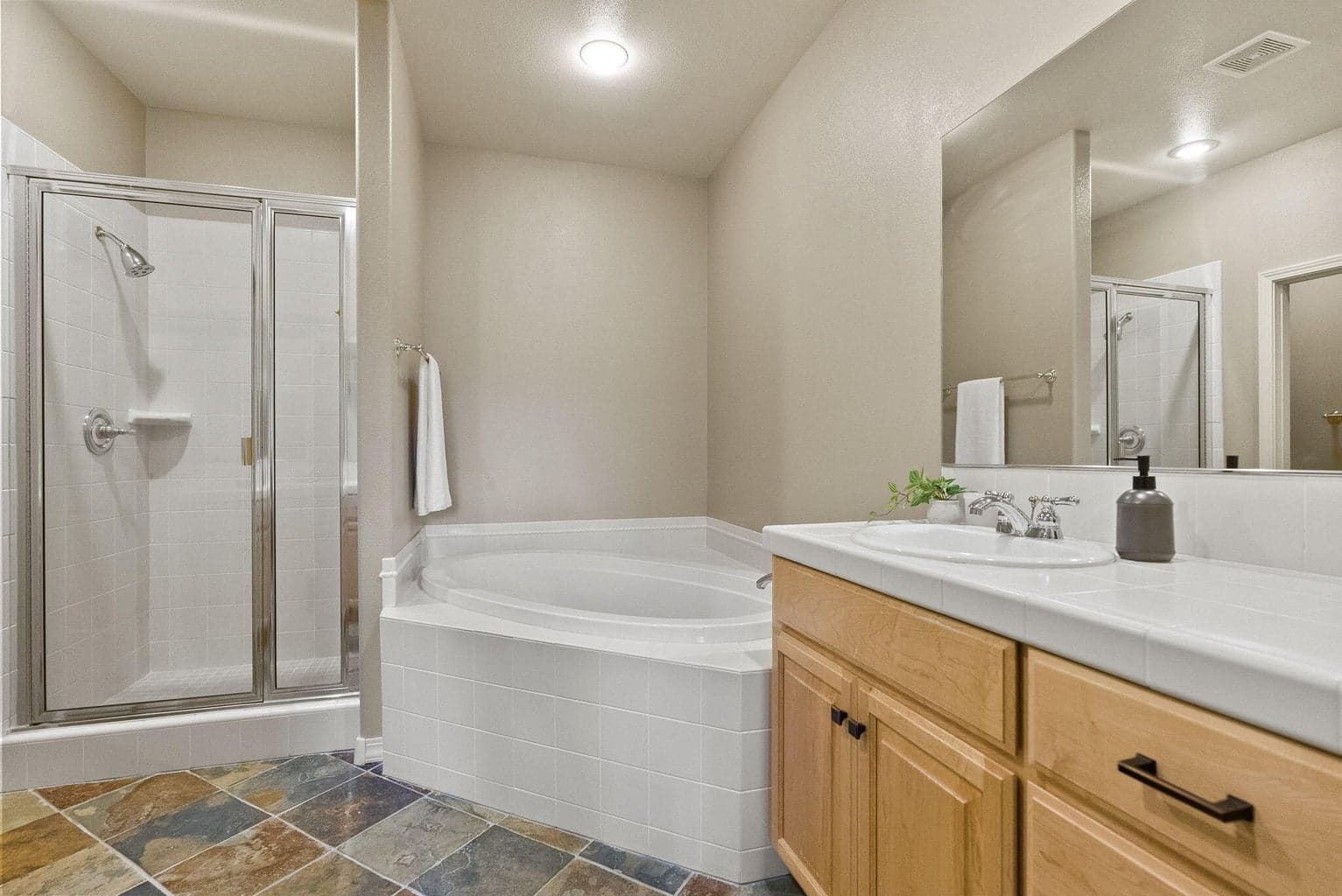 Photo of 61687 Metolius Drive 24 of 69