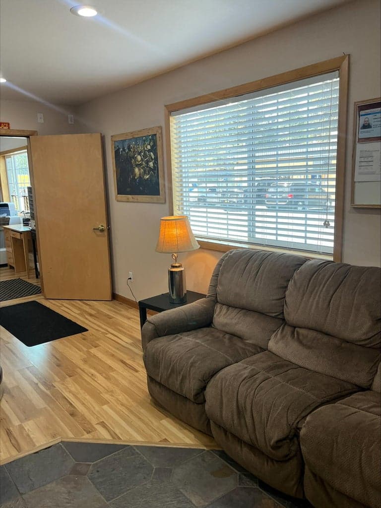 Photo of 307 W Sisters Park Drive 10 of 12