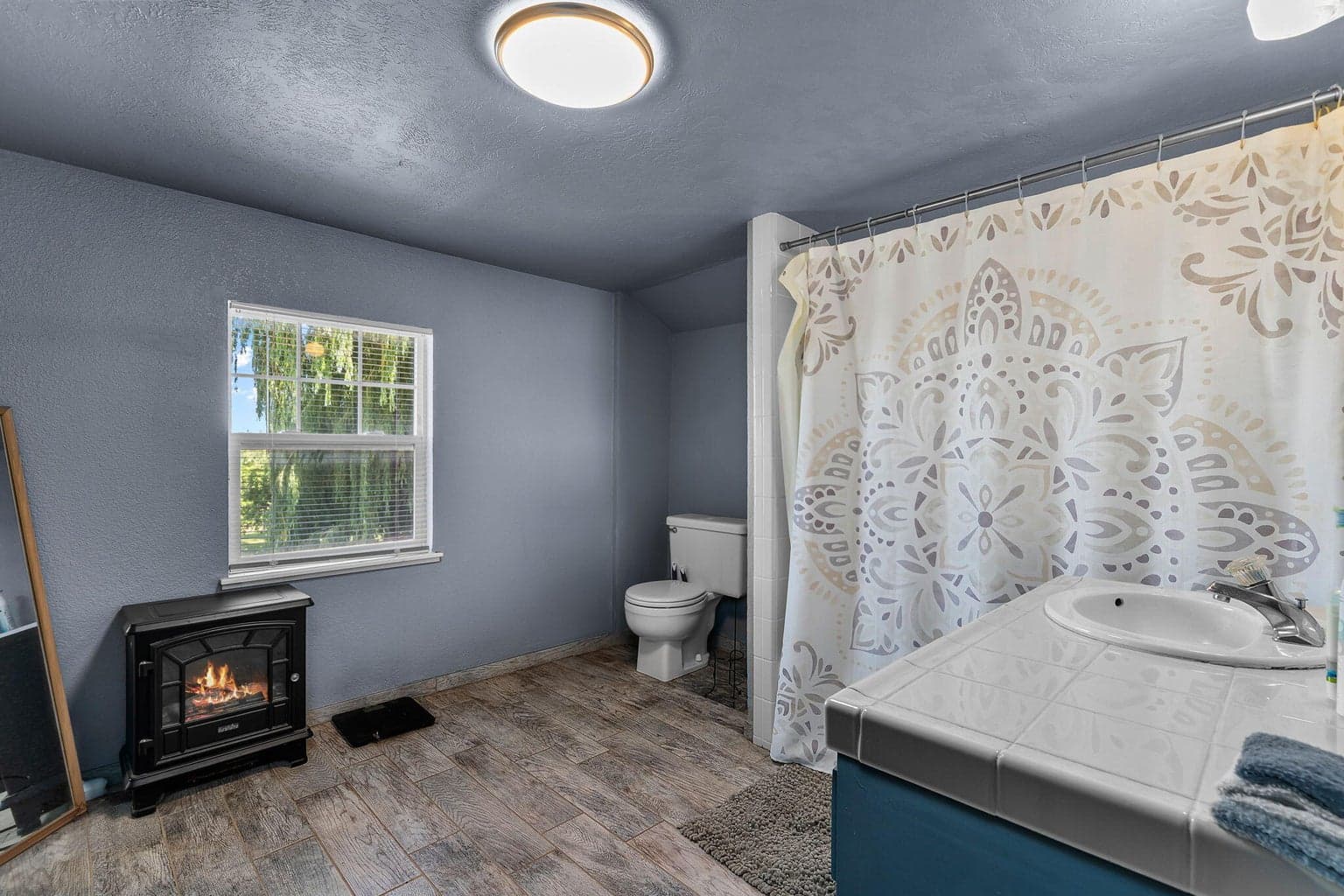 Photo of 4743 NW Maple Avenue 35 of 90