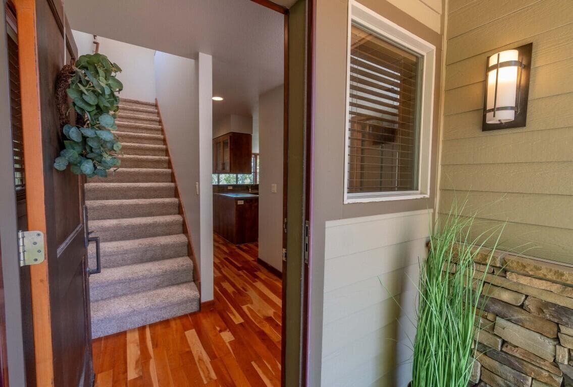 Photo of 266 Willamette Park Lane 6 of 29