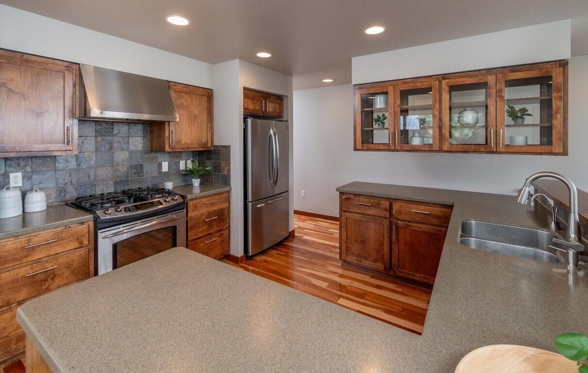 Photo of 266 Willamette Park Lane 7 of 29