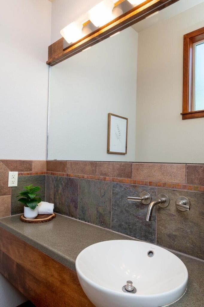 Photo of 266 Willamette Park Lane 14 of 29