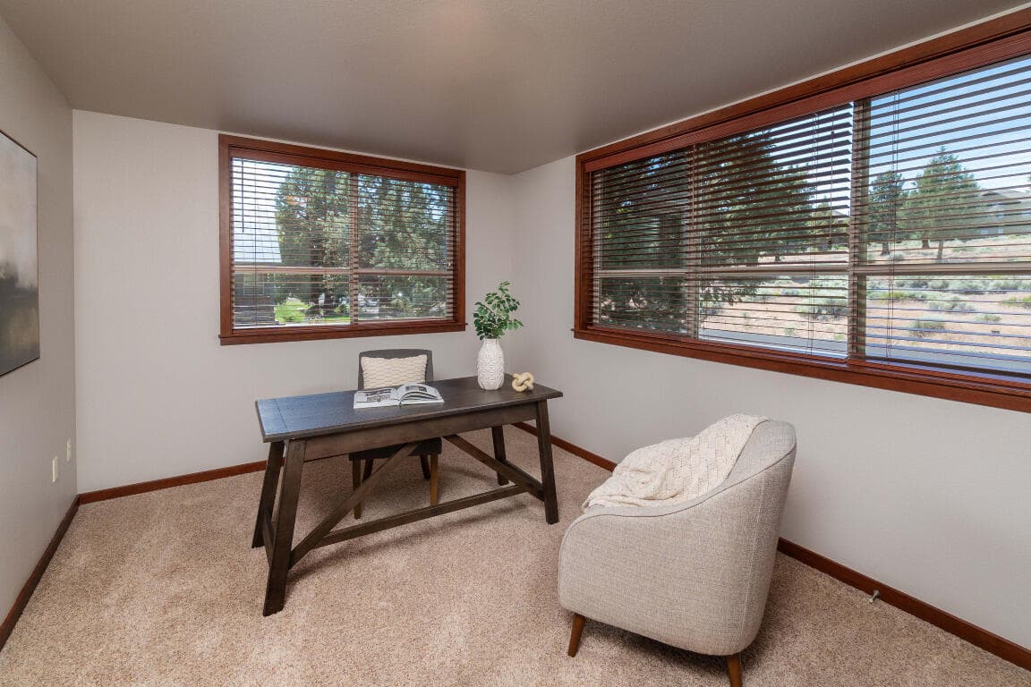 Photo of 266 Willamette Park Lane 15 of 29
