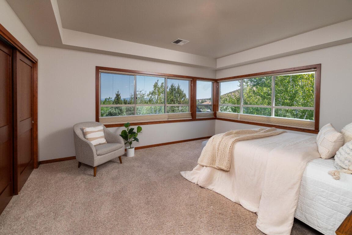 Photo of 266 Willamette Park Lane 16 of 29