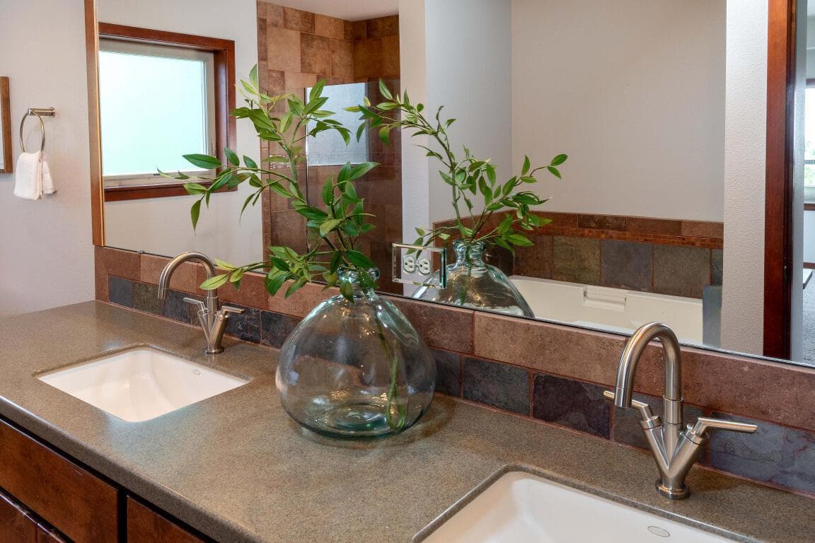 Photo of 266 Willamette Park Lane 18 of 29