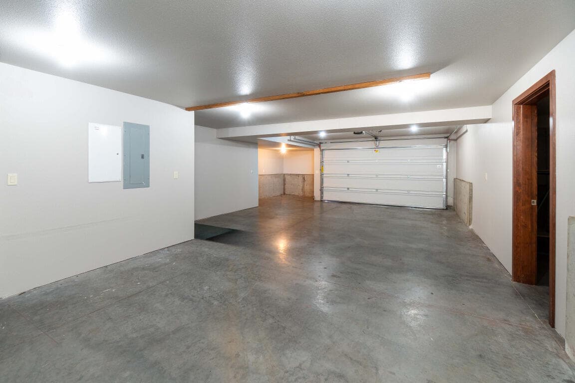 Photo of 266 Willamette Park Lane 25 of 29