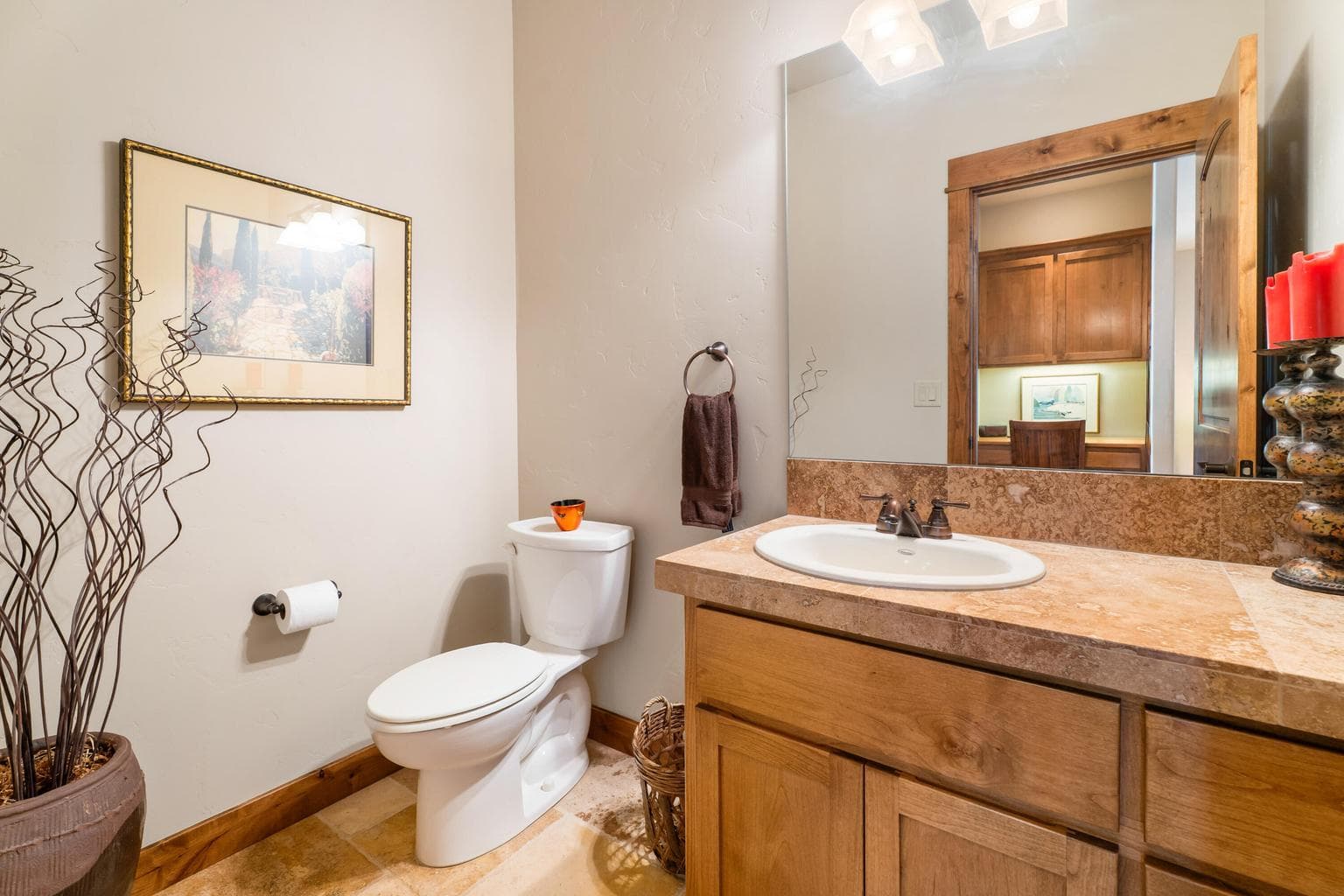 Photo of 330 Vista Rim Drive 10 of 103