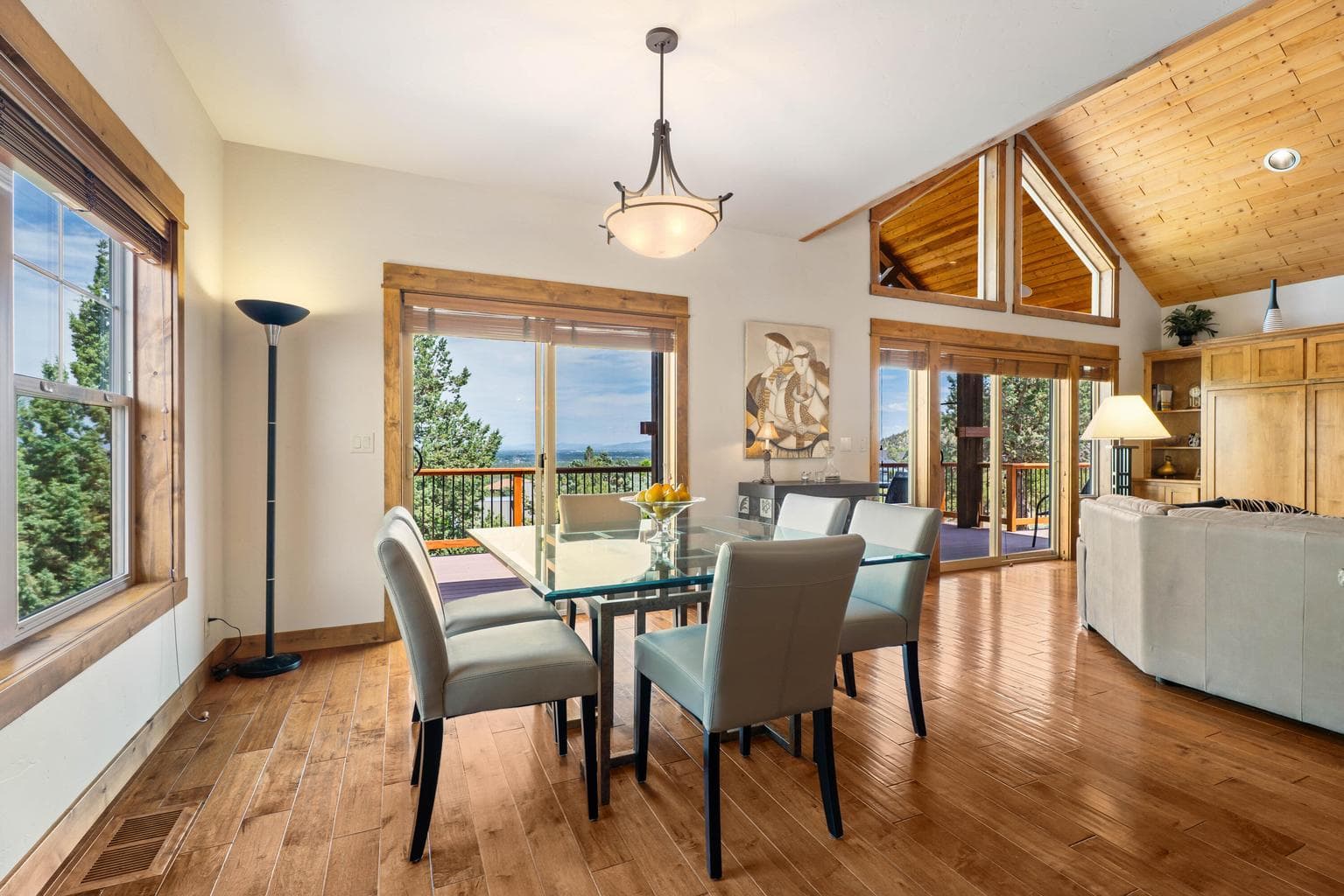 Photo of 330 Vista Rim Drive 22 of 103