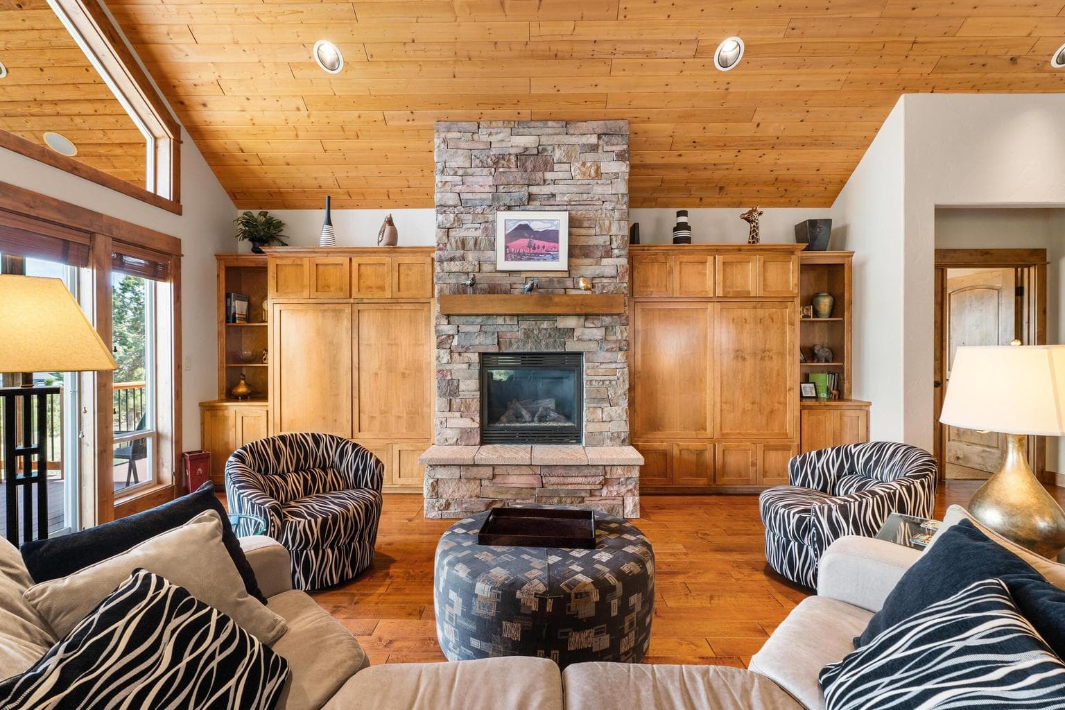 Photo of 330 Vista Rim Drive 14 of 103