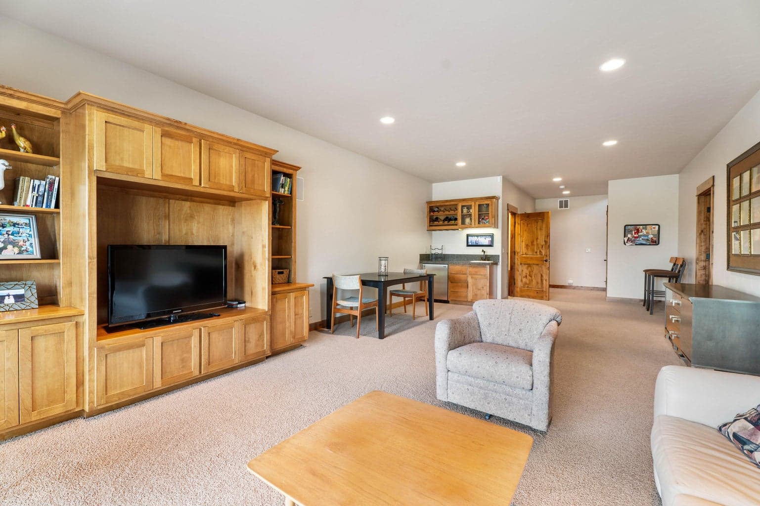Photo of 330 Vista Rim Drive 48 of 103