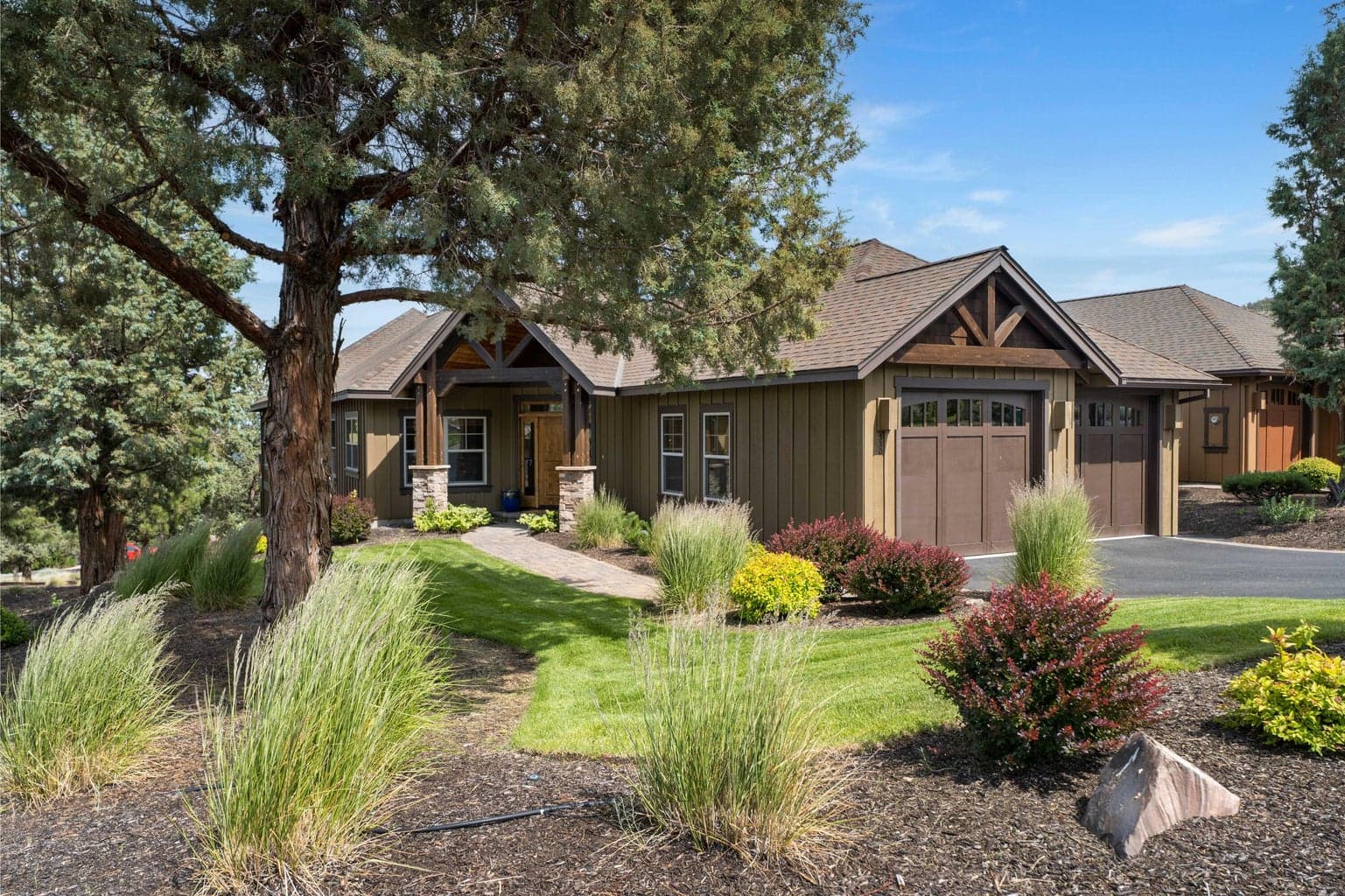 Photo of 330 Vista Rim 1 of 103
