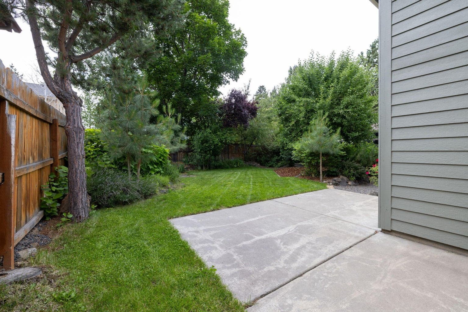 Photo of 1217 SW Tanner Court 37 of 44