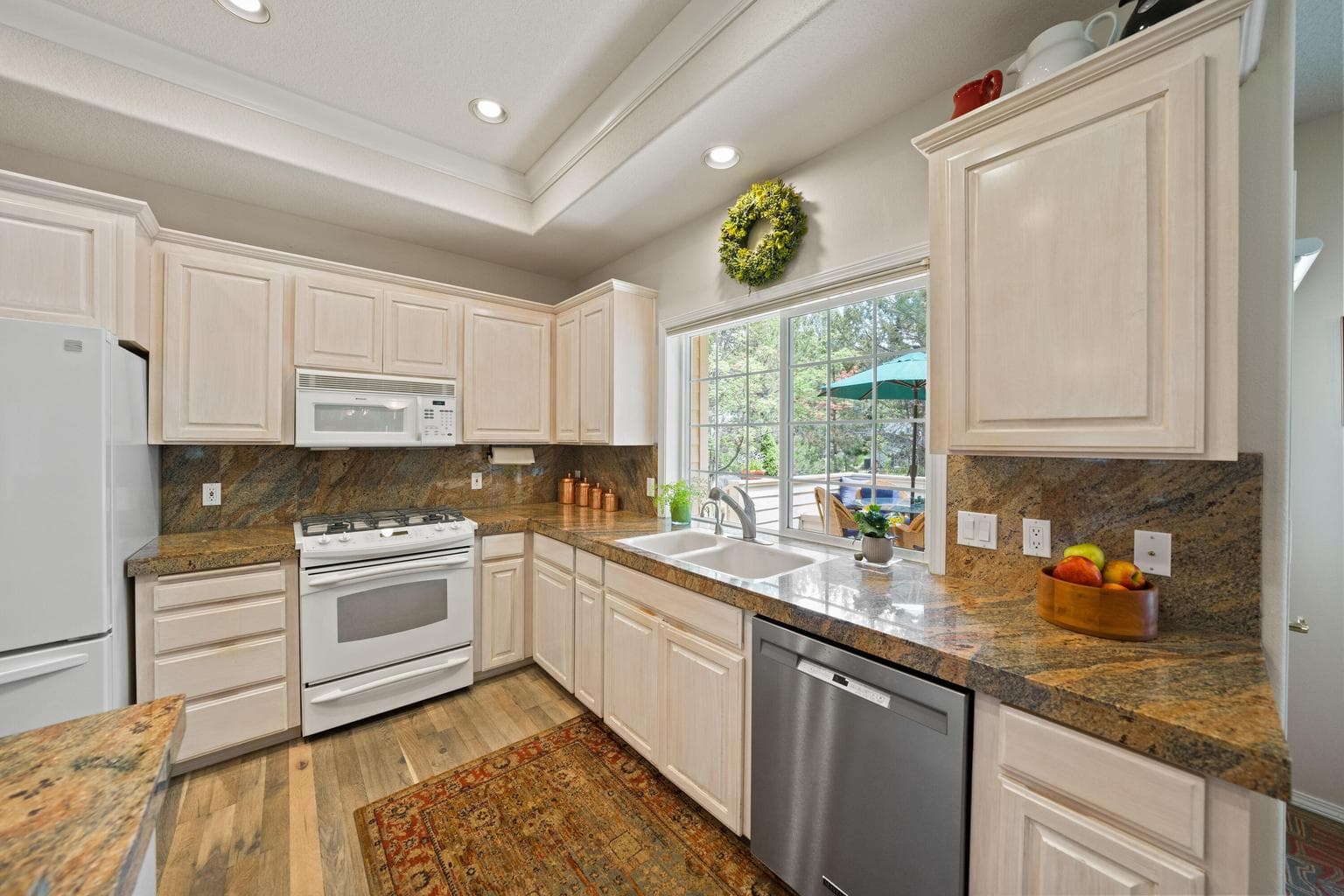 Photo of 2697 NW Whitworth Way 10 of 35