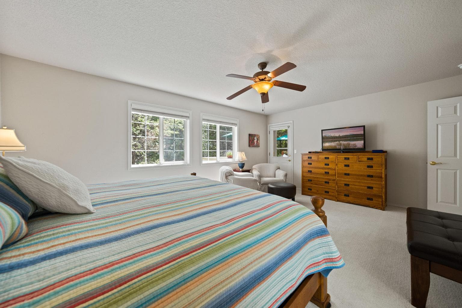 Photo of 2697 NW Whitworth Way 16 of 35