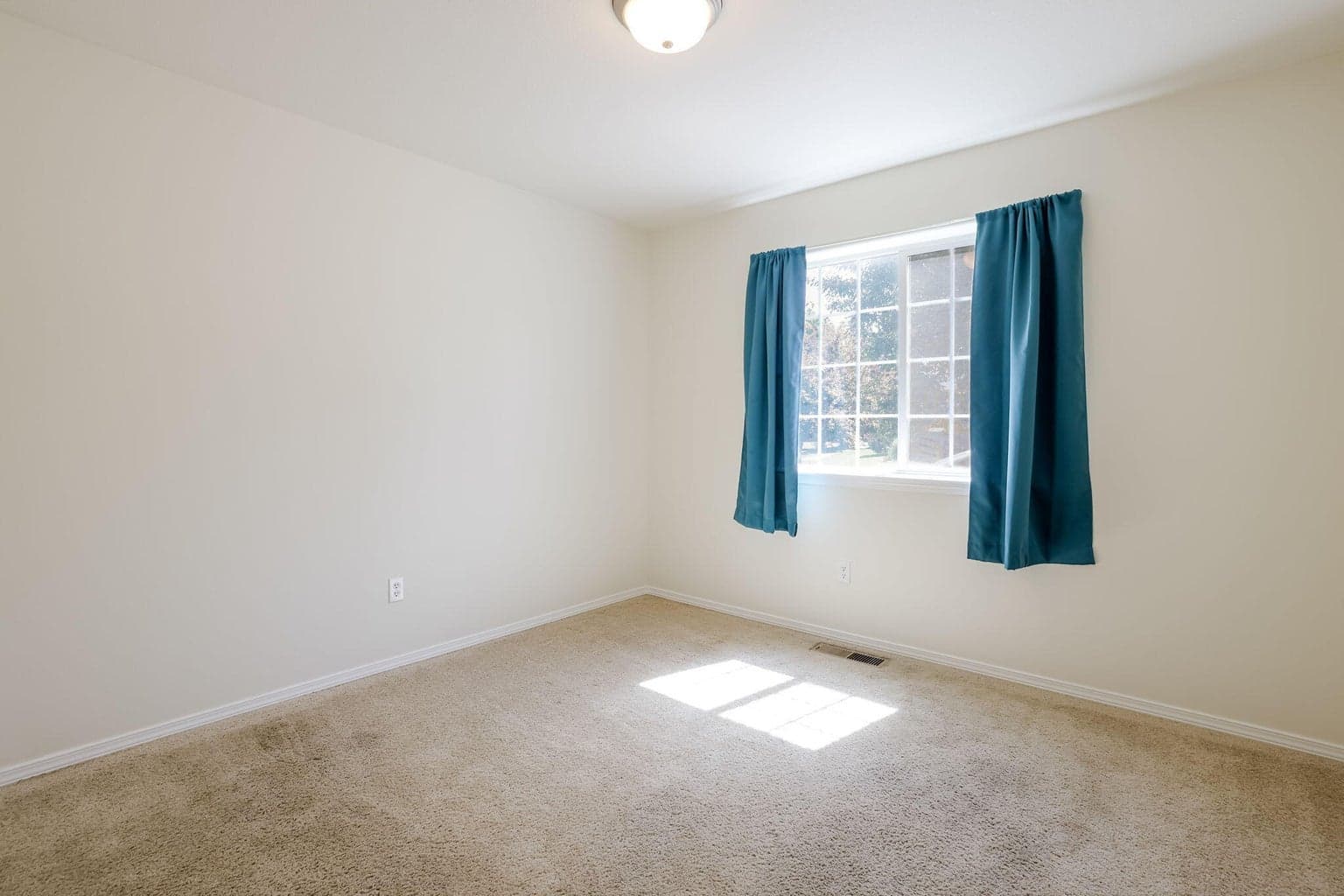 Photo of 61067 Borden Drive 14 of 20