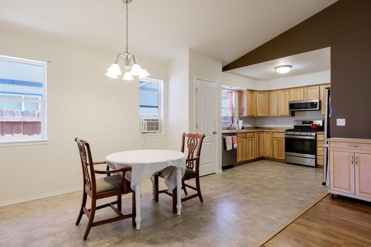 Photo of 61067 Borden 3 of 20
