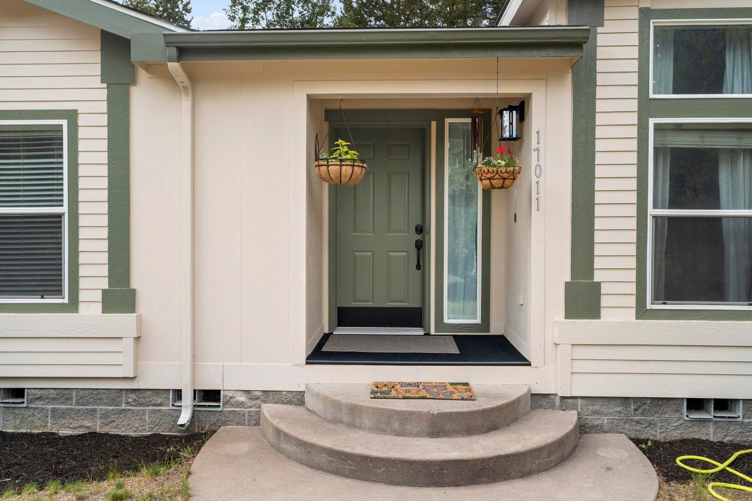 Photo of 17011 Mayfield Drive 6 of 44