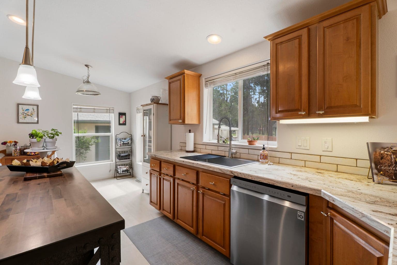 Photo of 17011 Mayfield Drive 21 of 44