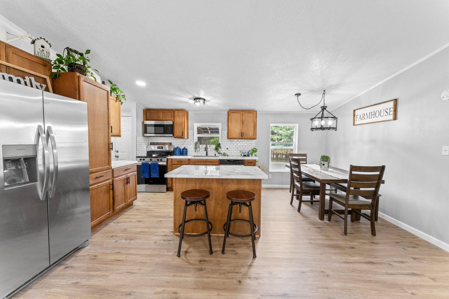 Photo of 16076 Blackfeather Lane 7 of 40