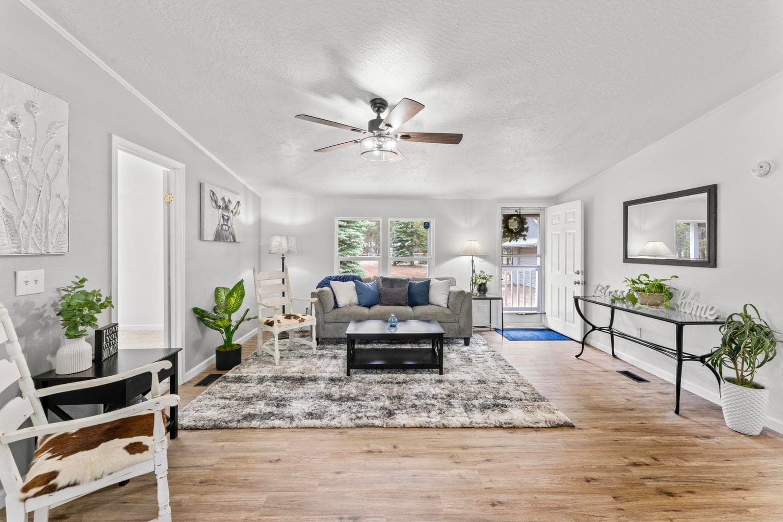 Photo of 16076 Blackfeather Lane 5 of 40