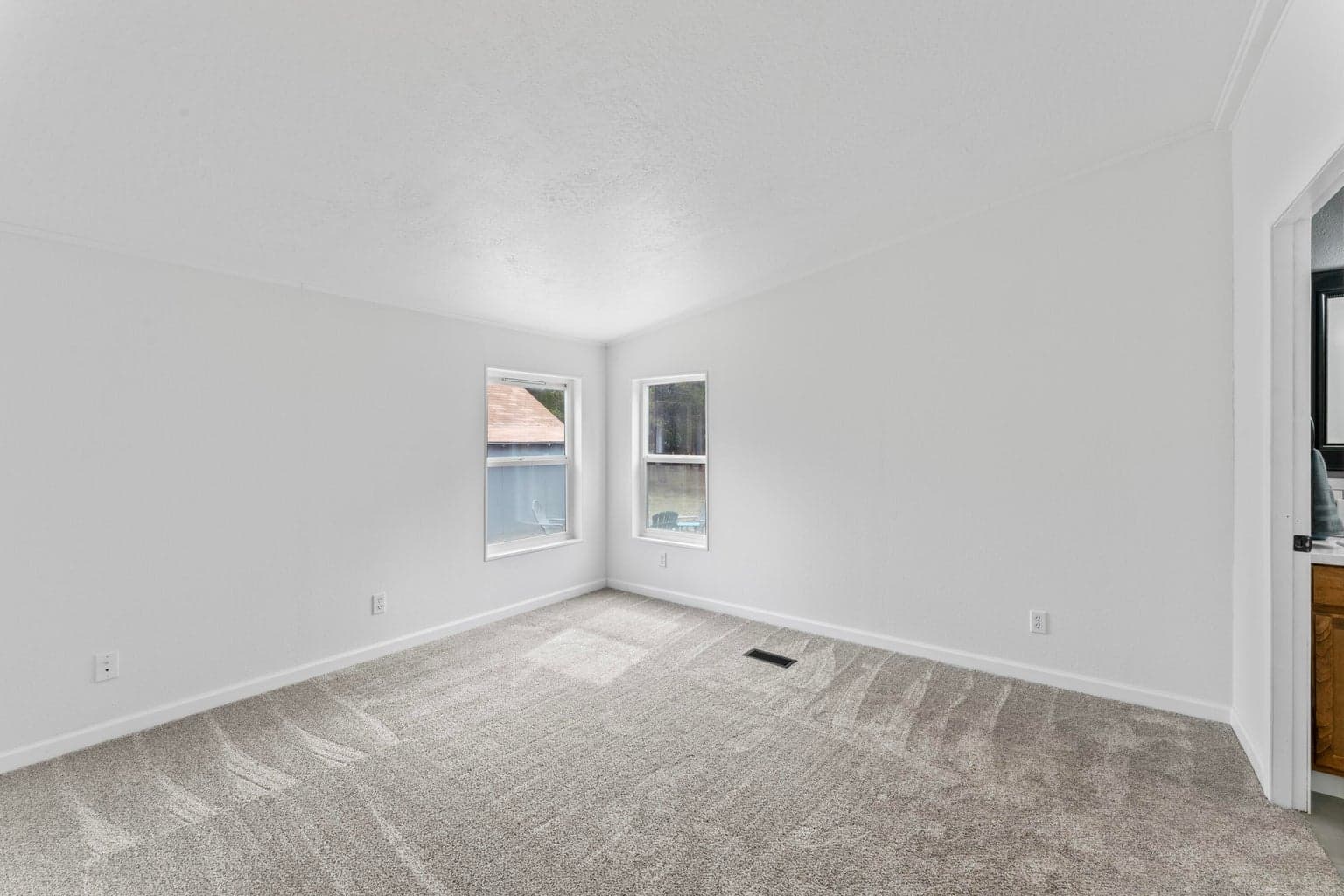 Photo of 16076 Blackfeather Lane 15 of 40