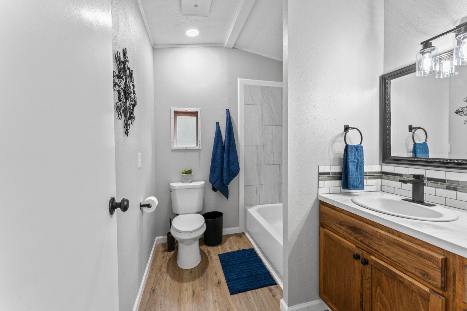 Photo of 16076 Blackfeather Lane 12 of 40