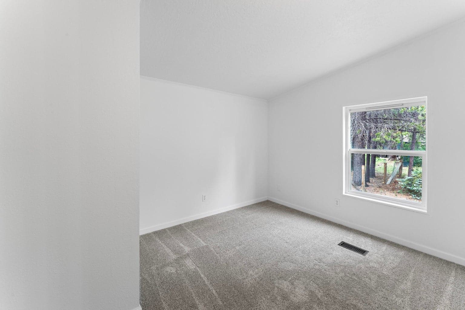 Photo of 16076 Blackfeather Lane 20 of 40