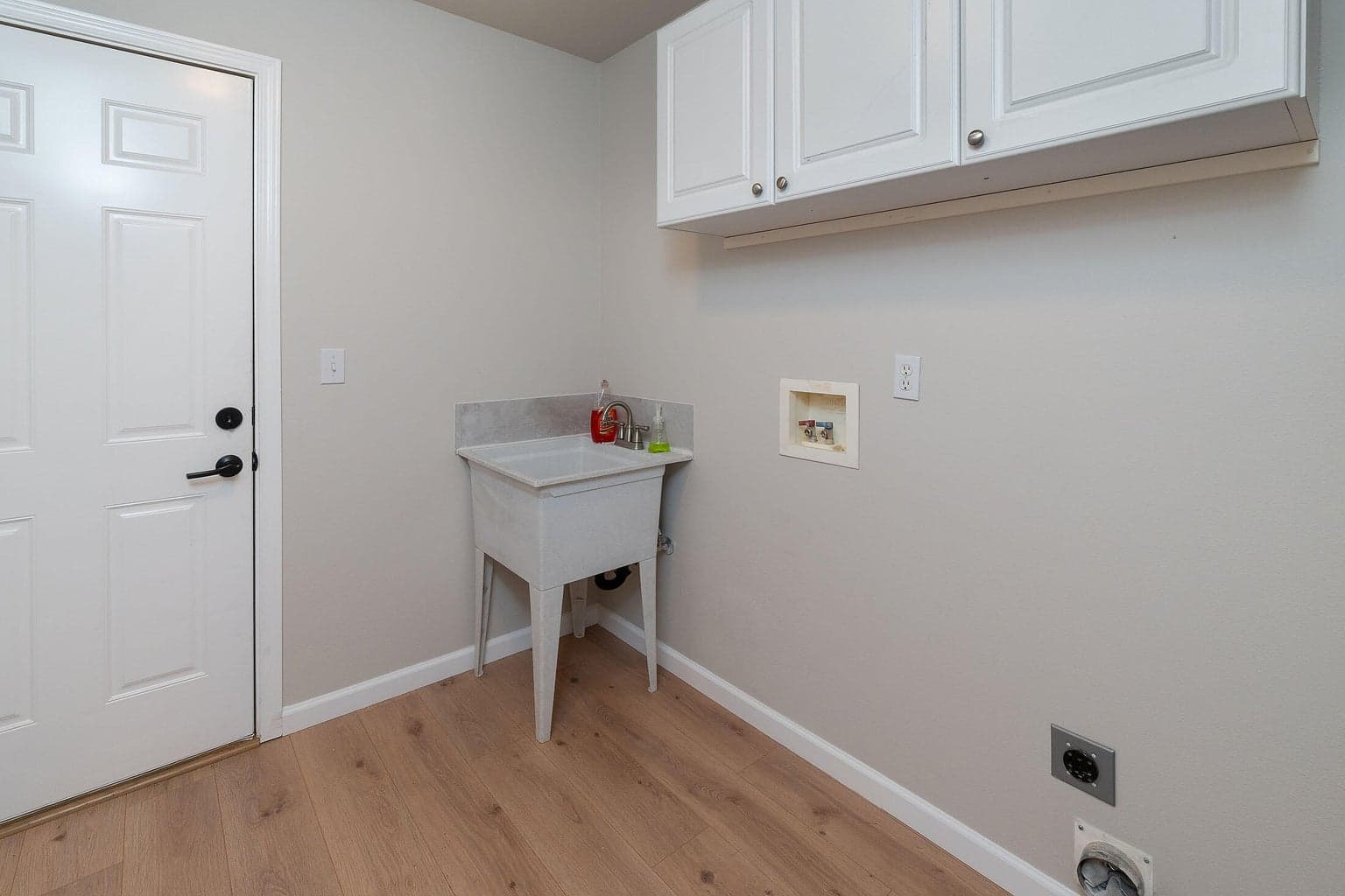 Photo of 2536 SW Volcano Avenue 16 of 20