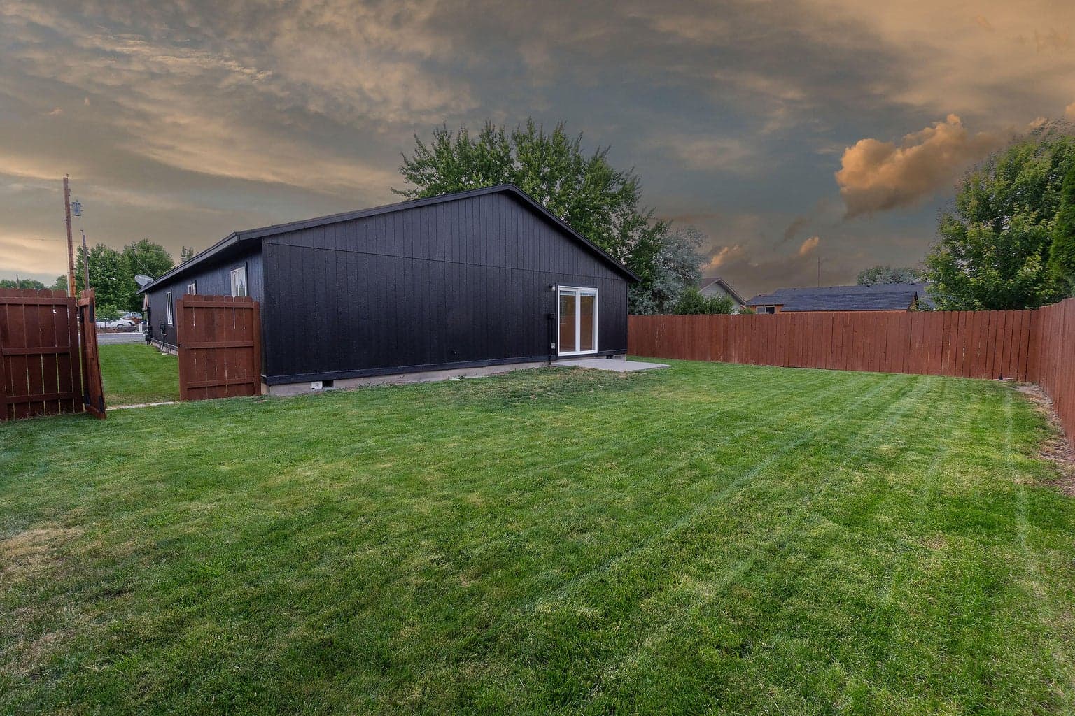 Photo of 2536 SW Volcano Avenue 20 of 20