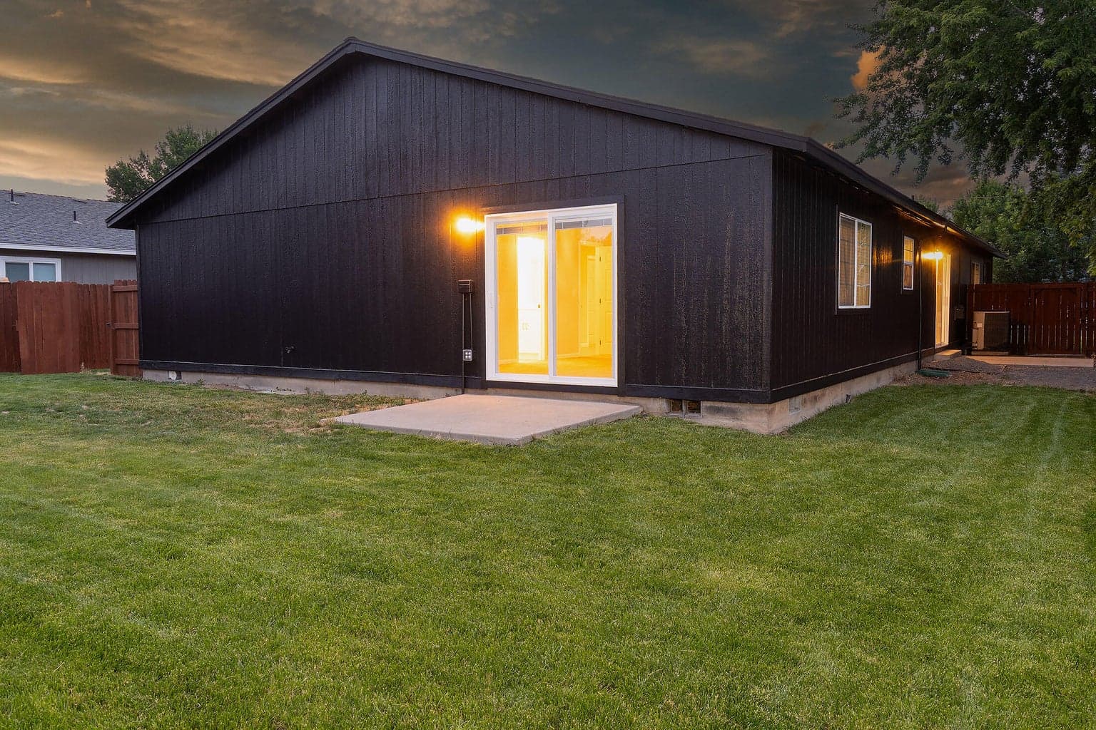 Photo of 2536 SW Volcano Avenue 19 of 20
