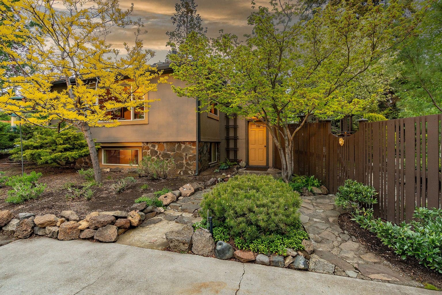 Photo of 1155 NE 9th Street 18 of 30