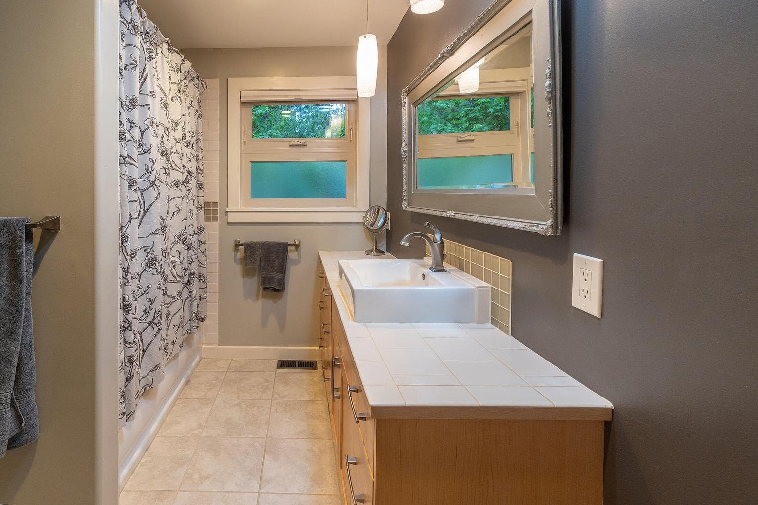 Photo of 1155 NE 9th Street 13 of 30