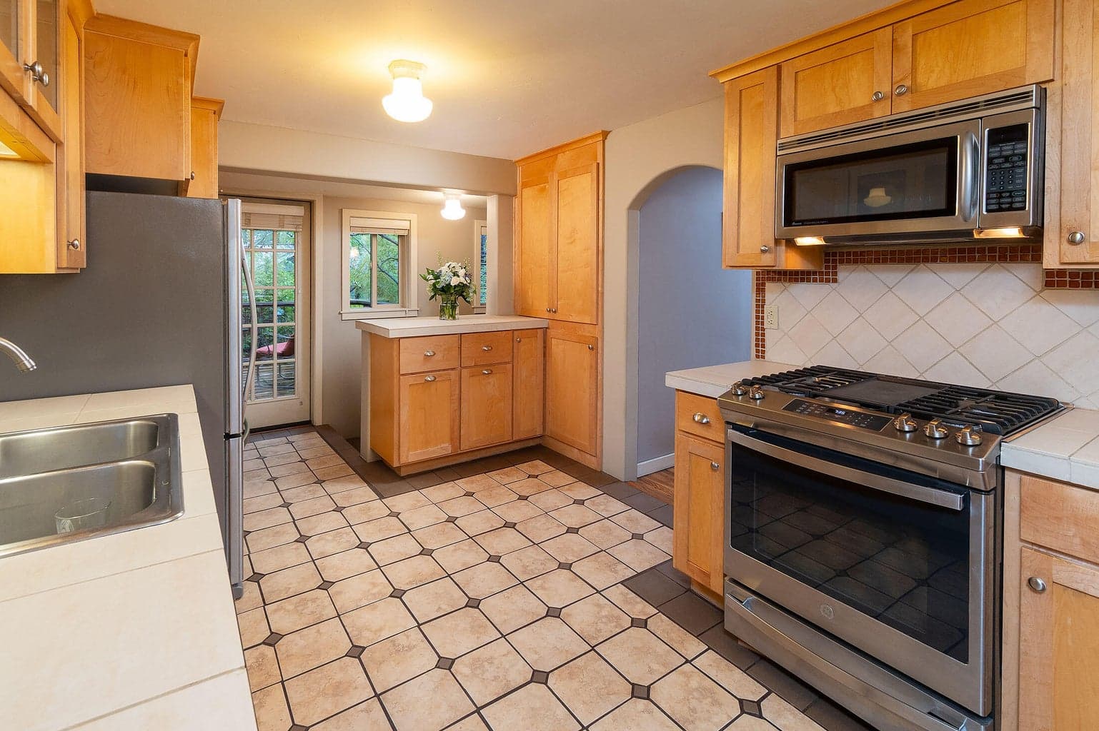 Photo of 1155 NE 9th Street 10 of 30