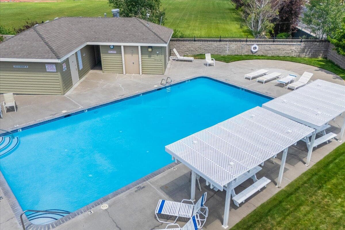 Community in-ground pool.