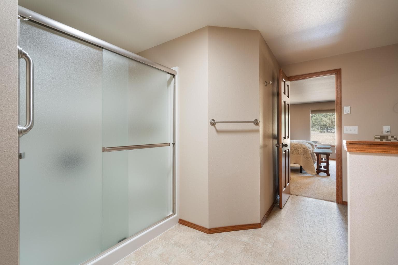 Photo of 17596 Cascade Estates Drive 22 of 47