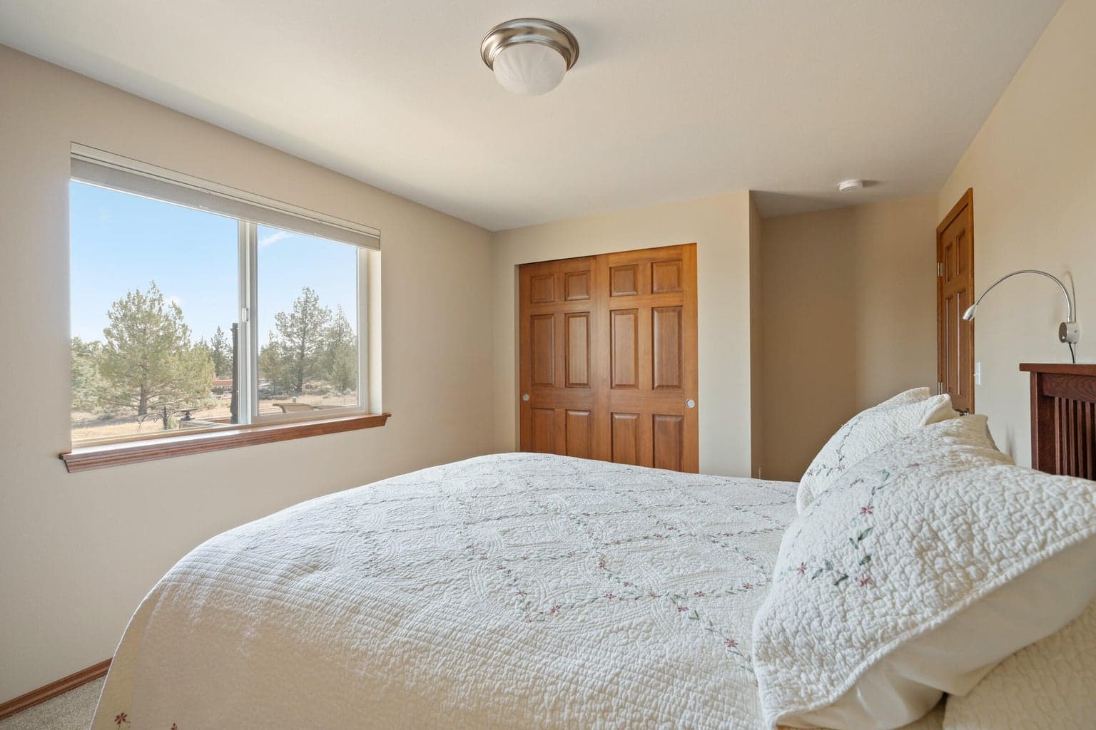 Photo of 17596 Cascade Estates Drive 26 of 47