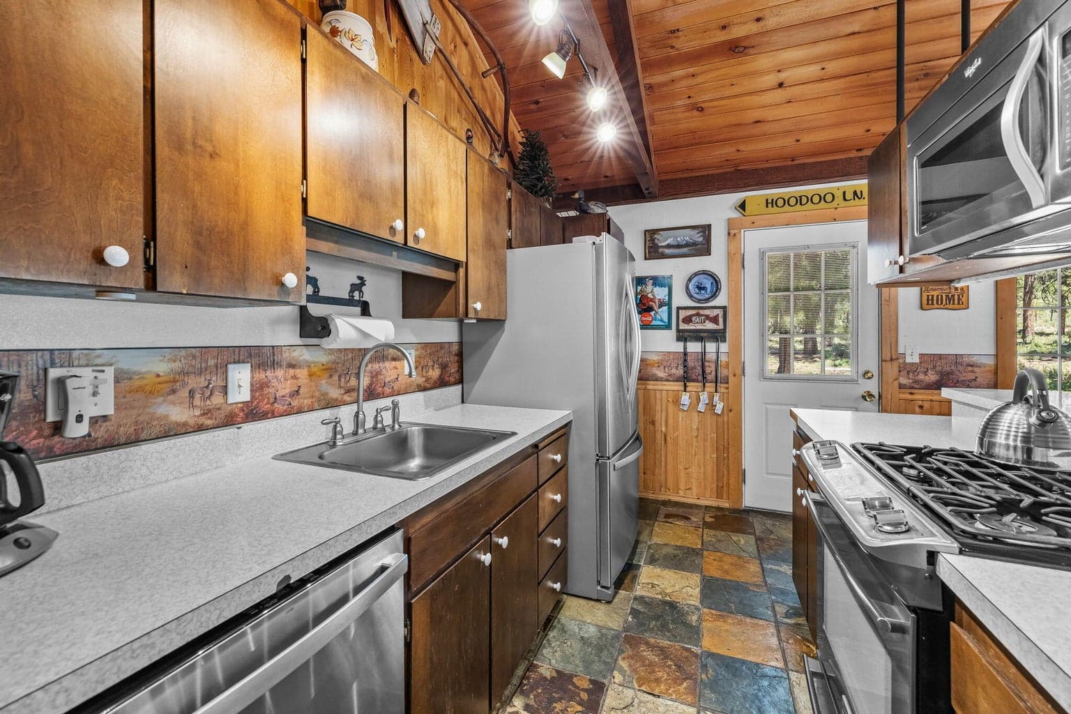 Photo of 57056 Deer Lane 4 of 27