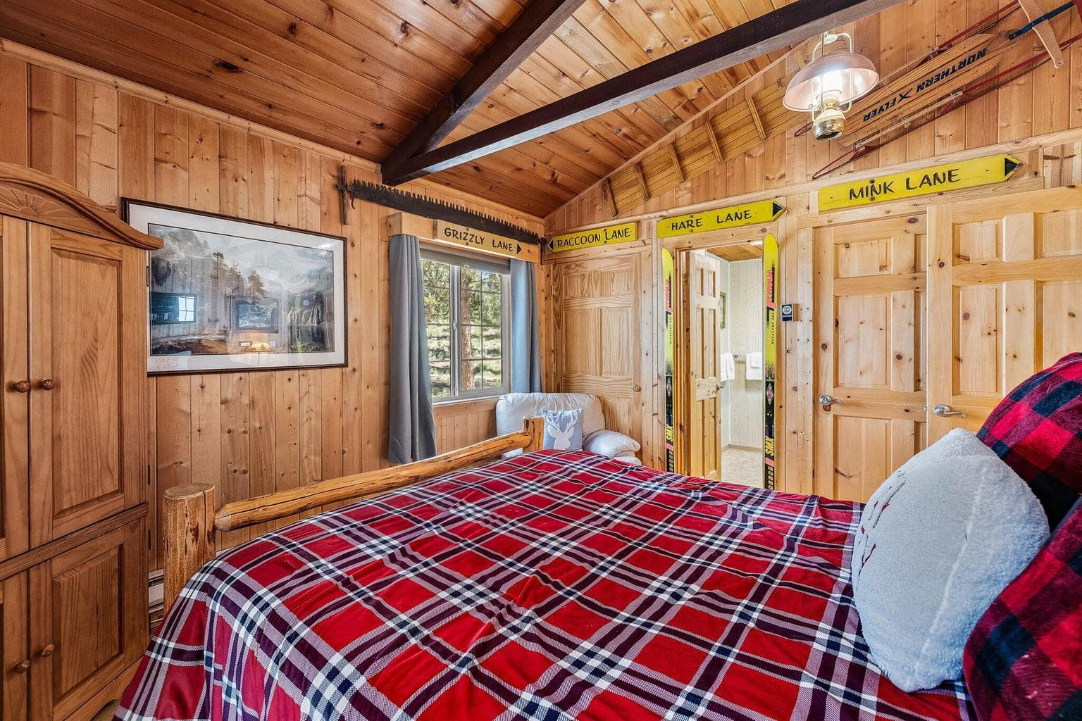 Photo of 57056 Deer Lane 8 of 27