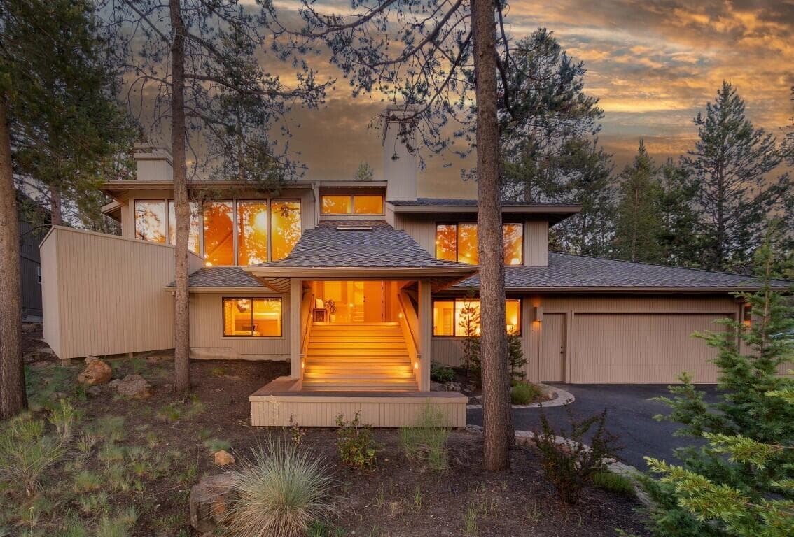 Photo of 57690 Yellow Pine Lane 1 of 33