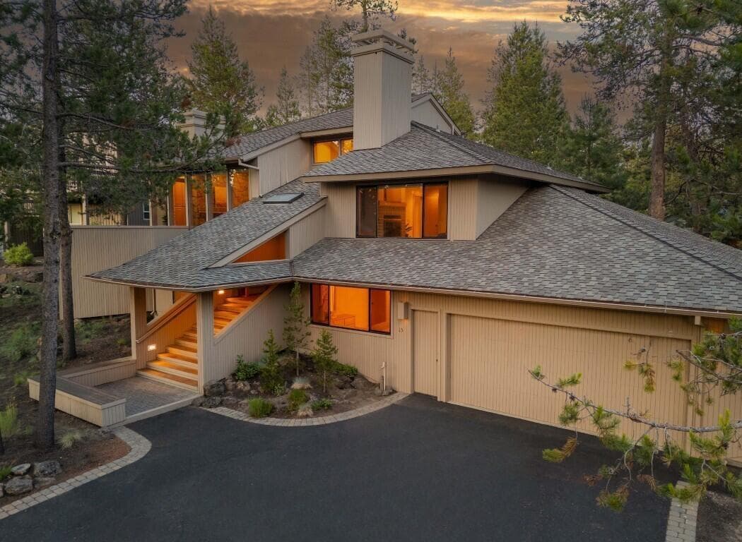 Photo of 57690 Yellow Pine Lane 2 of 33