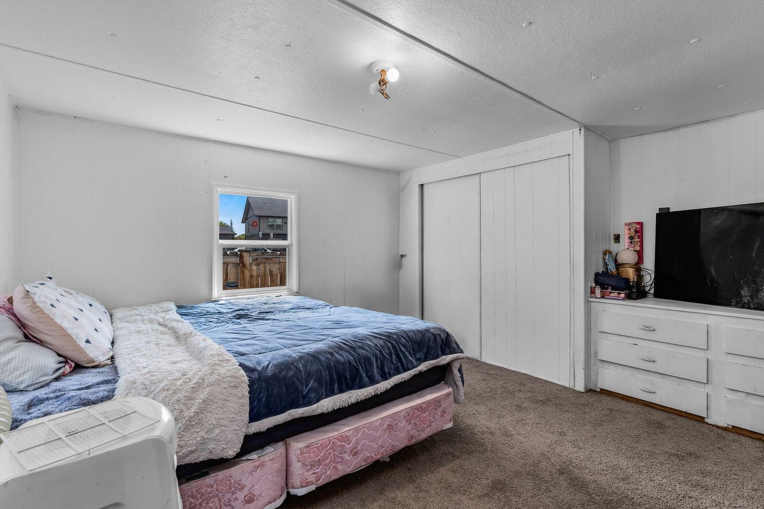 Photo of 1833 SW Canal Boulevard 9 of 17