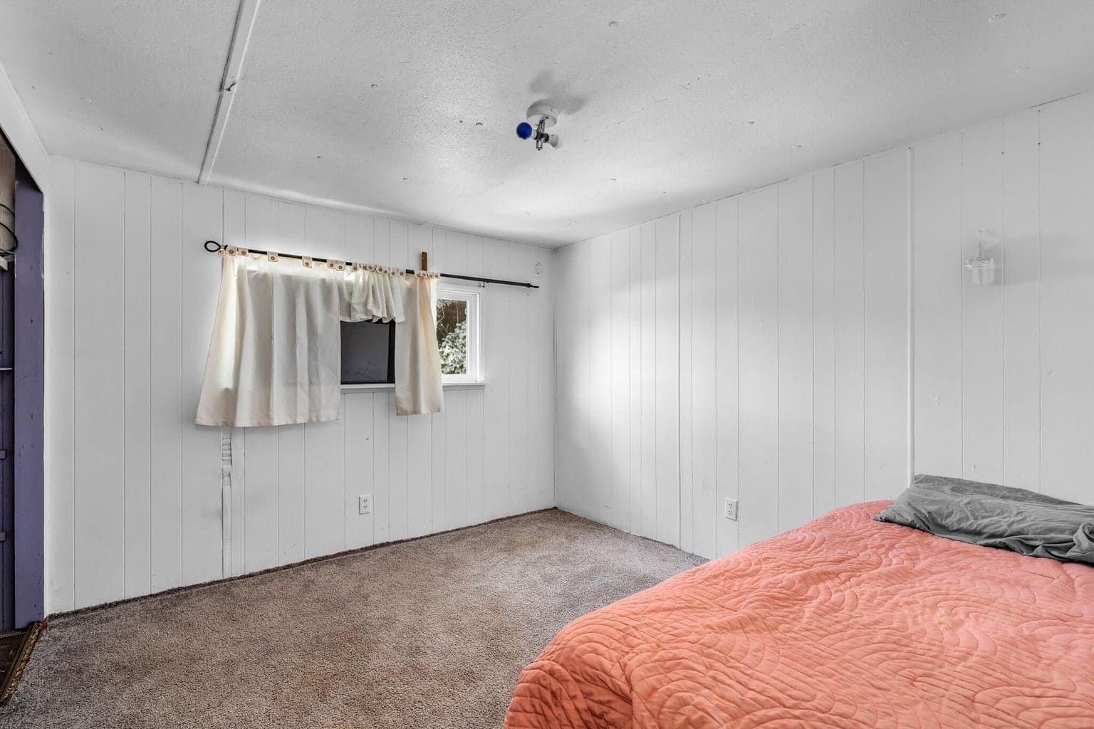 Photo of 1833 SW Canal Boulevard 10 of 17