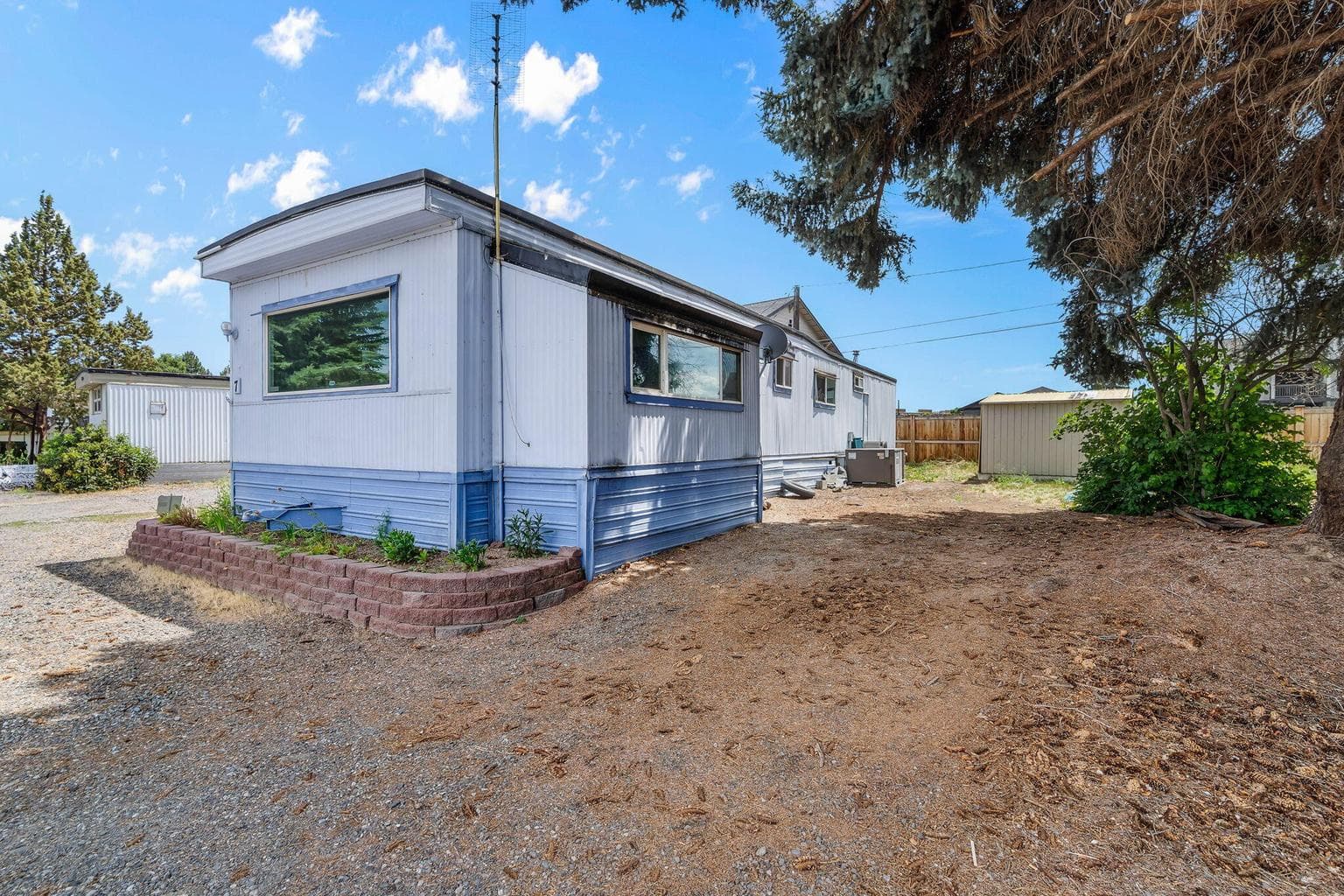 Photo of 1833 SW Canal Boulevard 17 of 17