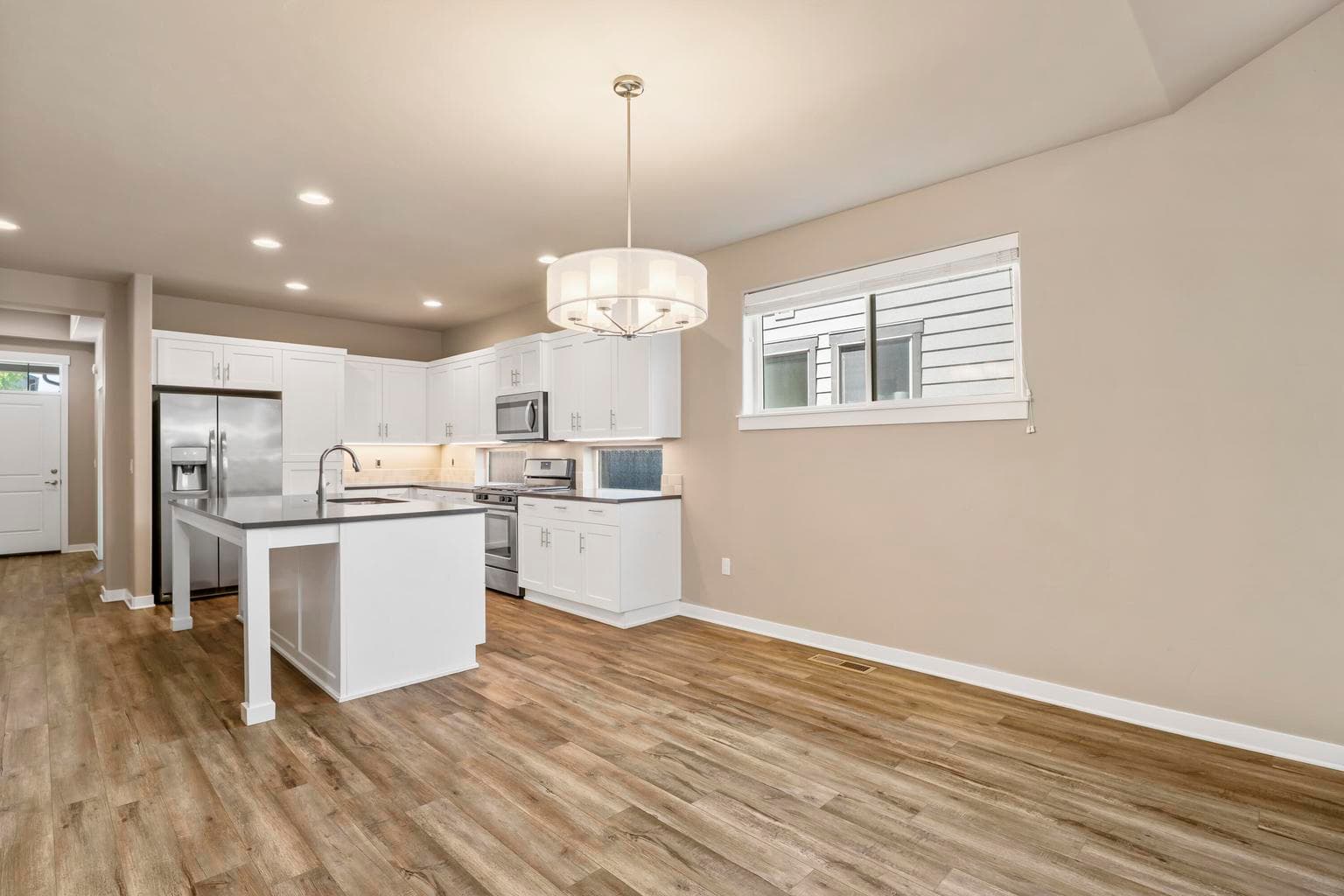 Photo of 3695 SW Badger Court 11 of 27