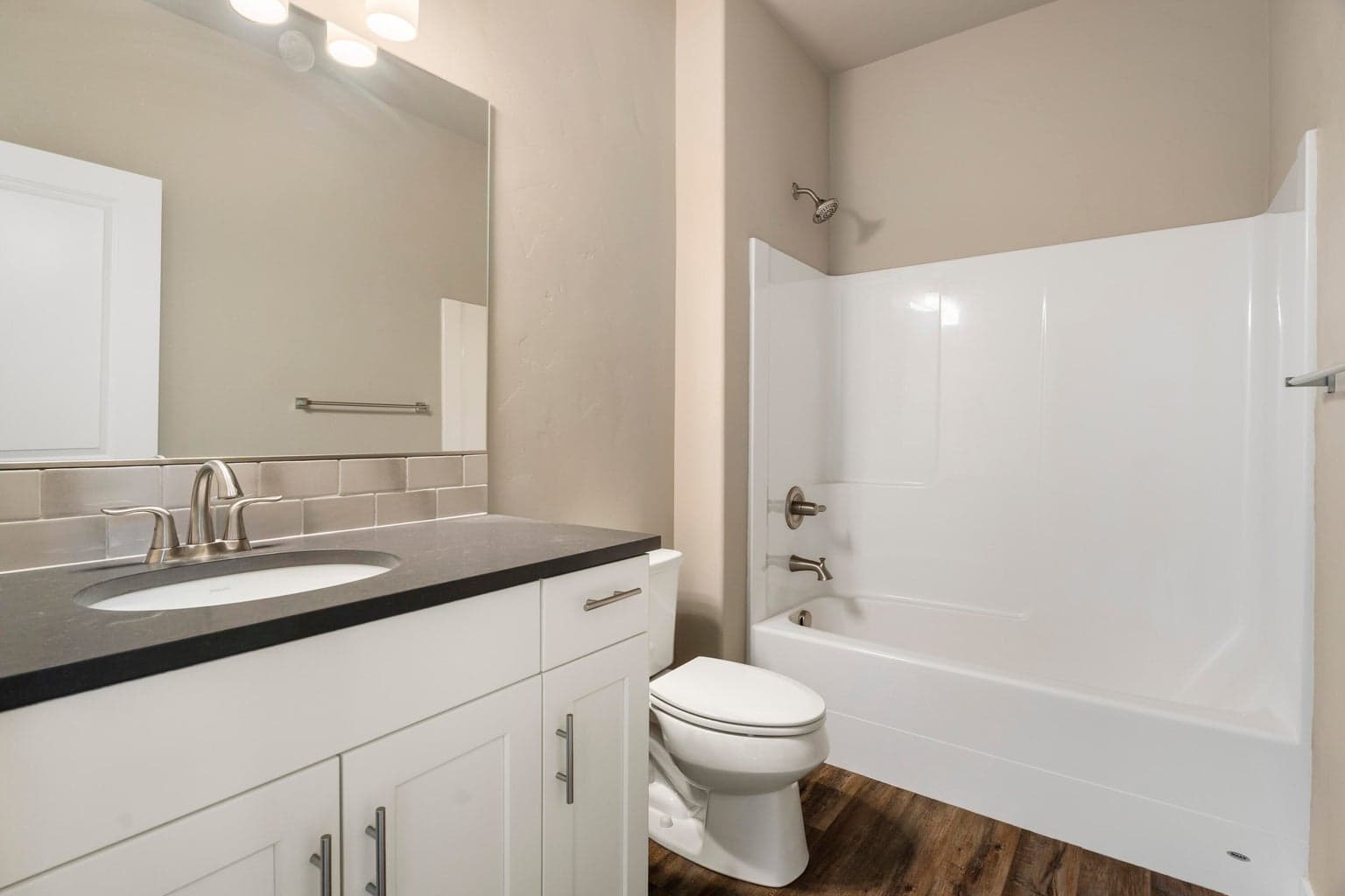 2nd bathroom en-suite