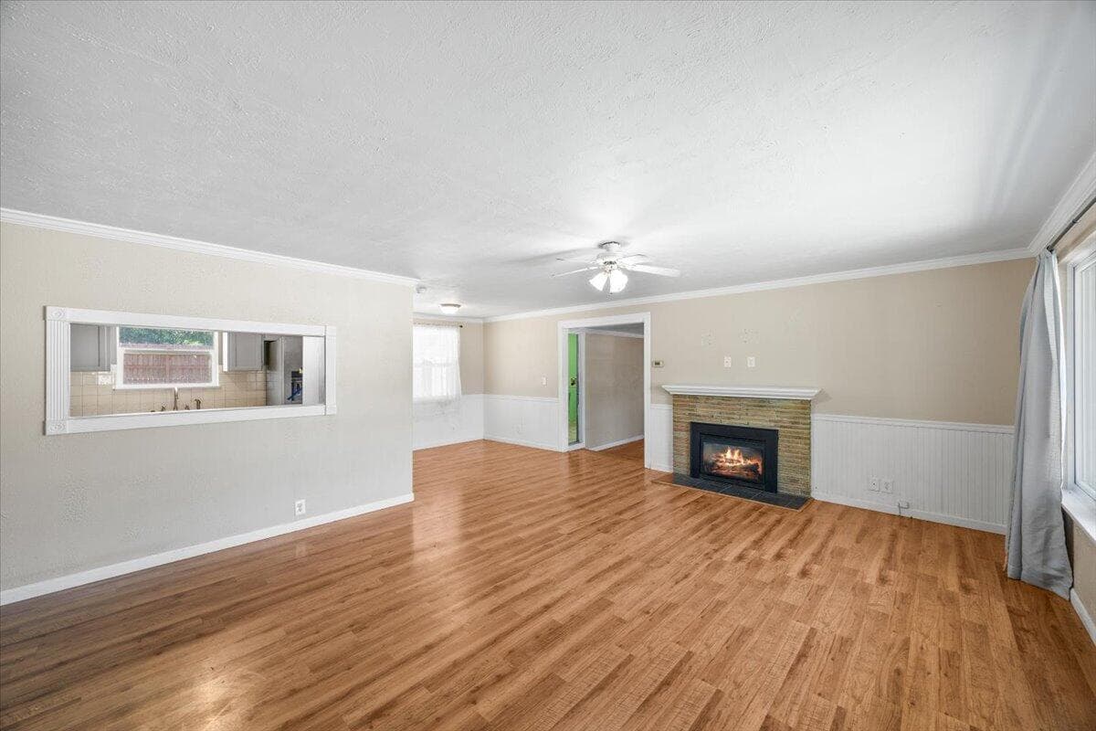 Photo of 631 4th 4 of 23