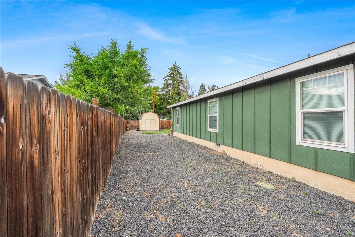 Photo of 2555 SW Timber Avenue 22 of 26
