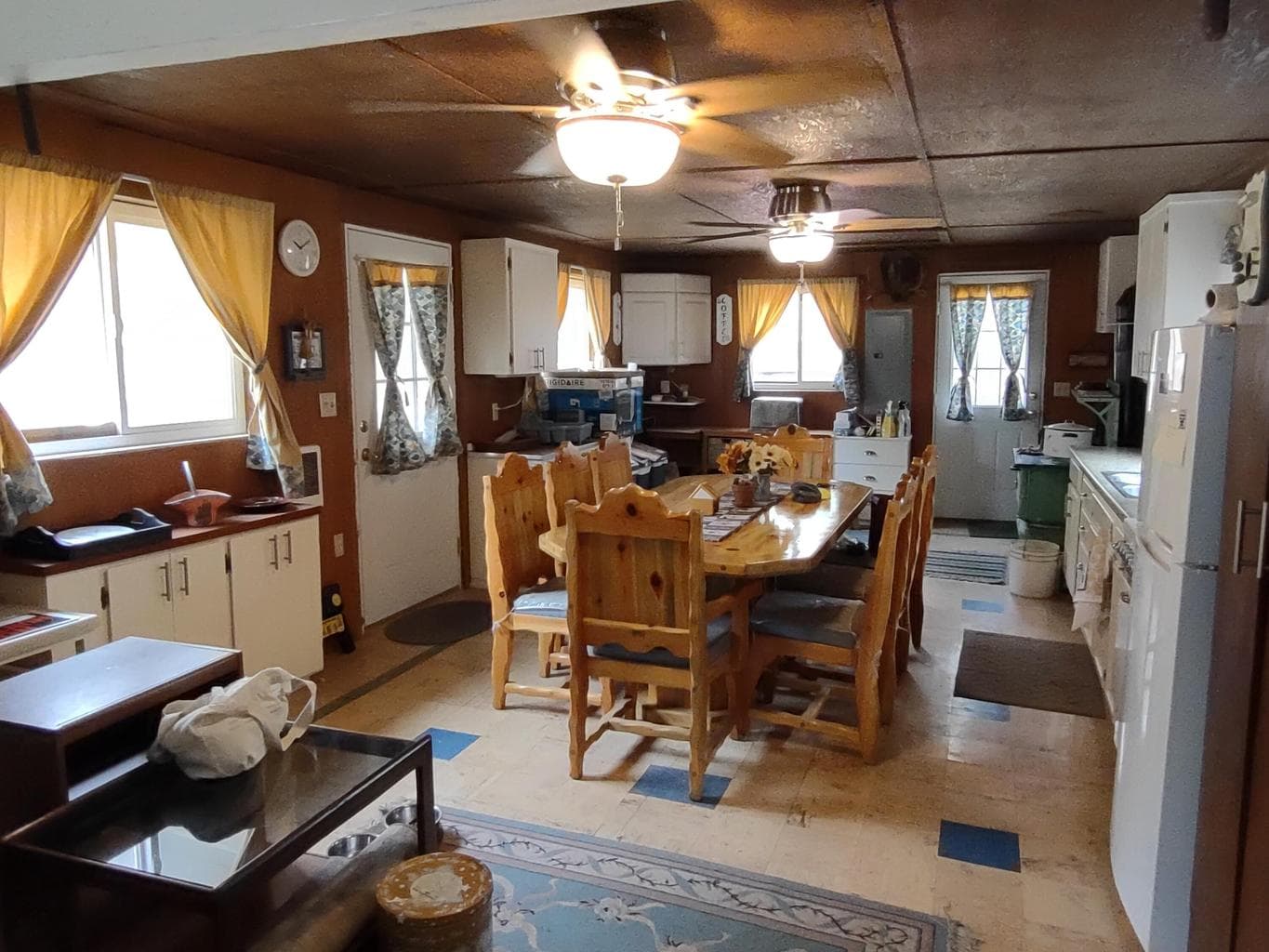 Photo of 15675 Friendly Street 3 of 23